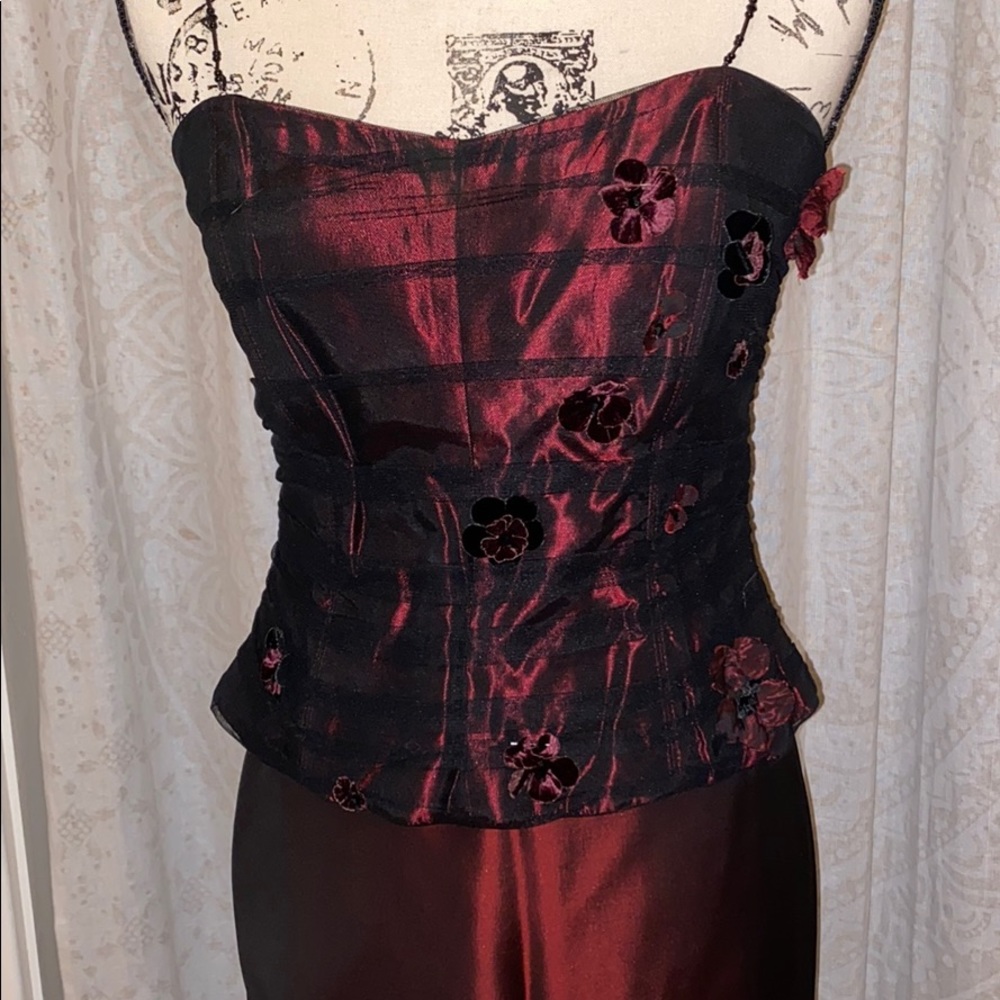 Gorgeous! Kay Unger Top and Shelli Segal skirt. Formal prom ready!